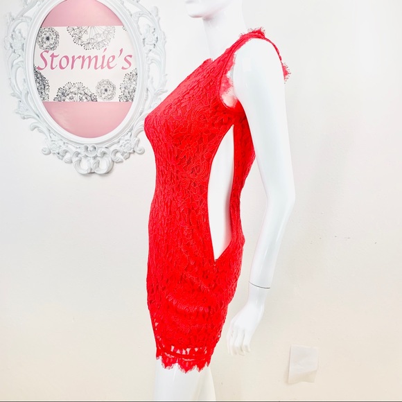 Joompy/ Red Fitted Lace Scalloped Frayed Bow Dress - Picture 6 of 8